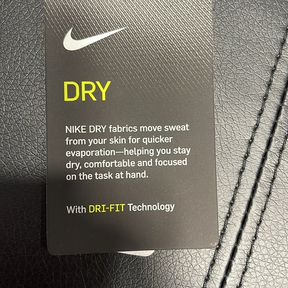 Nike short - Picture 9 of 9